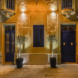  Hotel Senglea Suites